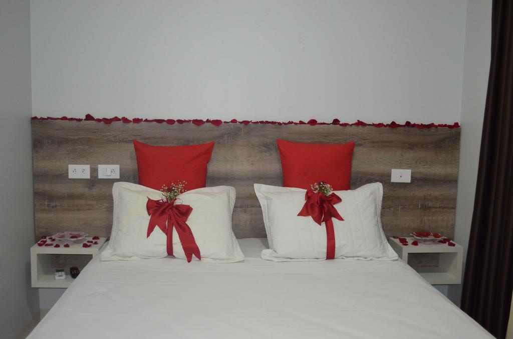 Hotel Palace Avenida Caiaponia Номер фото